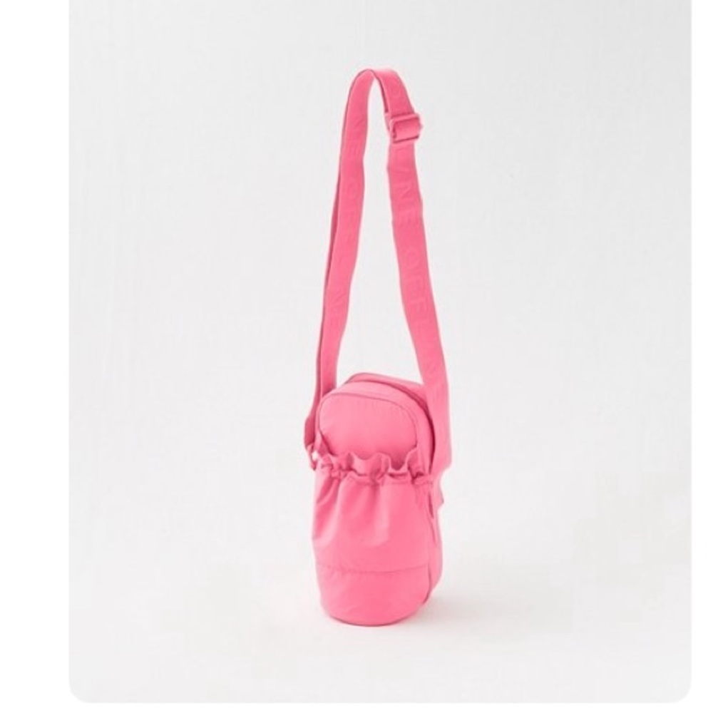 💕 NWT Rare OFFLINE Water Bottle Bag by Aerie 💕